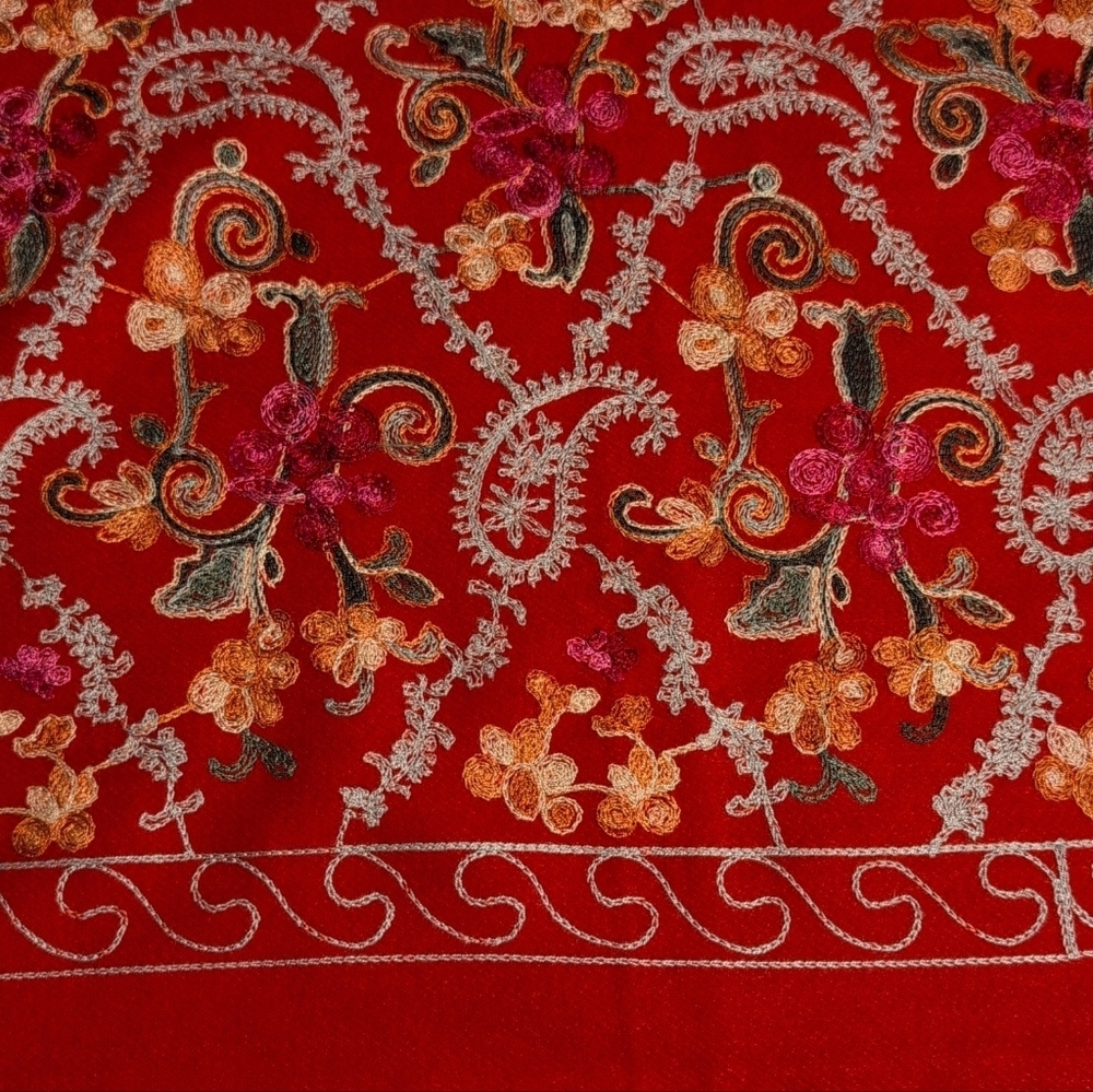 NWOT Cashmere Oversized Elegant Deep Red Embroidered Pashmina - Picture 3 of 4